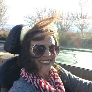 Meet your Posher, Rebecca